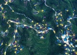 大石山区的太阳能路灯题图.jpg