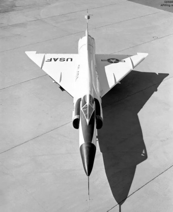 美国F-102A战斗机 .jpg