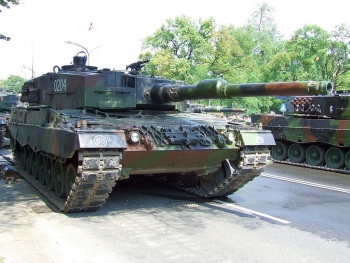 波兰的豹2A4.jpg